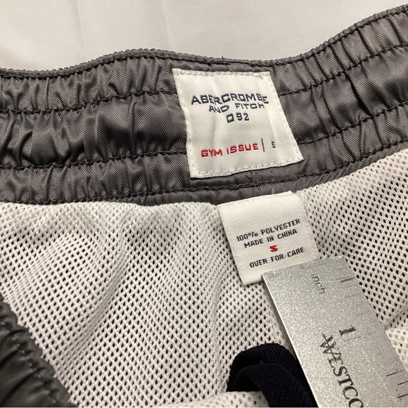 Abercrombie & Fitch Men’s Board Lined Shorts - Small - Picture 7 of 9